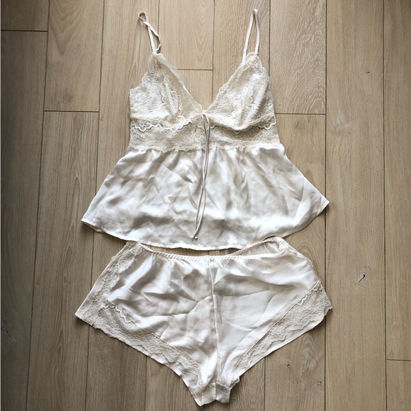 Victoria's Secret Satin & Lace Babydoll Cami Top & Shorts Pajama Set White SizeS - Picture 4 of 15
